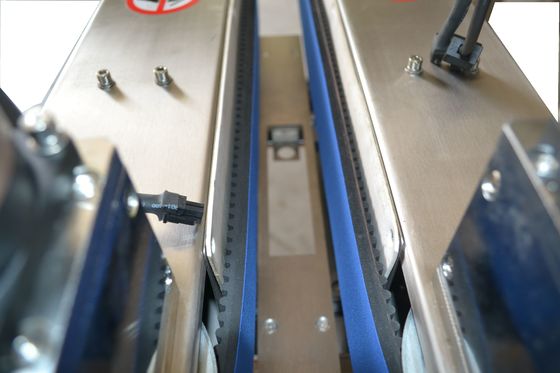 Lasermachine onderafcodeerconveyor